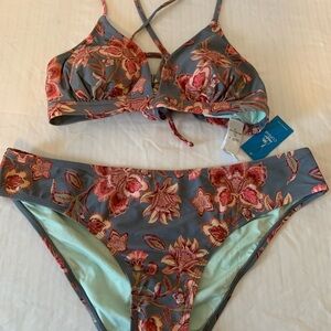 Cupshe Floral Bikini Set in Blue and Pink